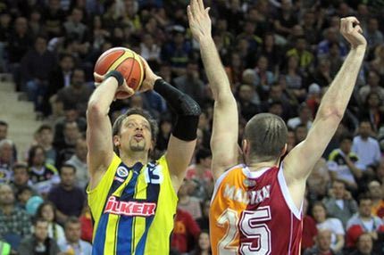 Κυπελλούχος η Φενέρμπαχτσε των Μπατίστ και Σάτο