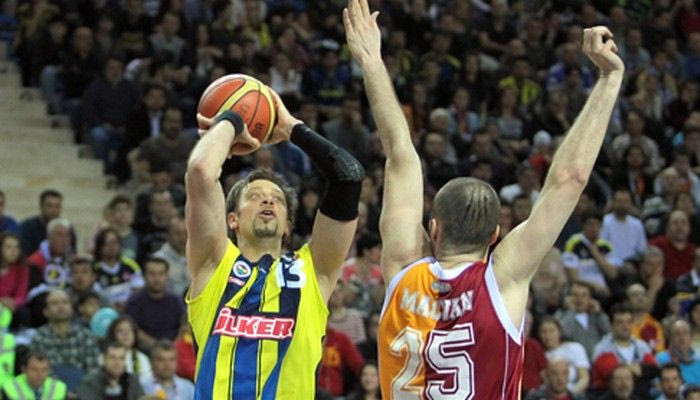 Κυπελλούχος η Φενέρμπαχτσε των Μπατίστ και Σάτο