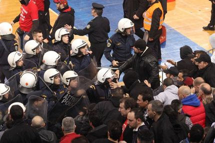 Τα επεισόδια στο Ελληνικό (video)