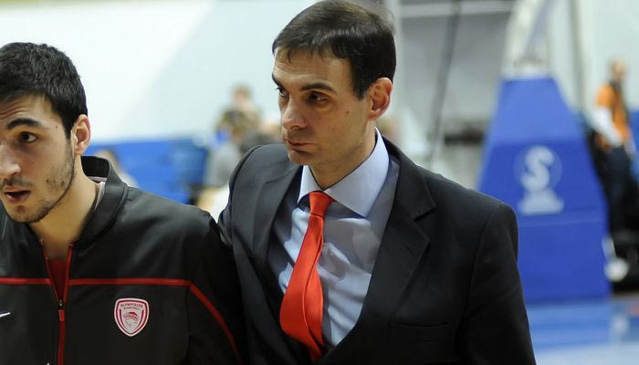 Μπαρτζώκας: “Προπαγάνδα και πόλεμος”