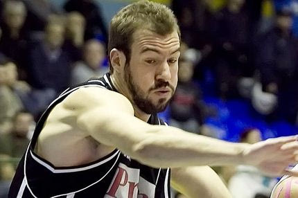 Φεύγει για Ακαντέμικ ο Χαριτόπουλος