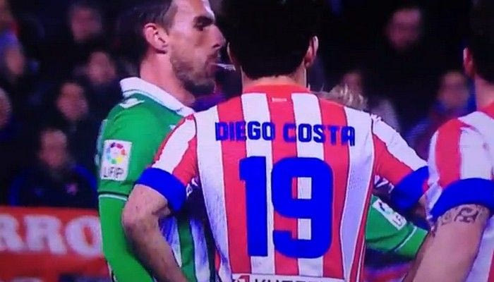 Ο Αμάγια φτύνει τον Ντιέγκο Κόστα