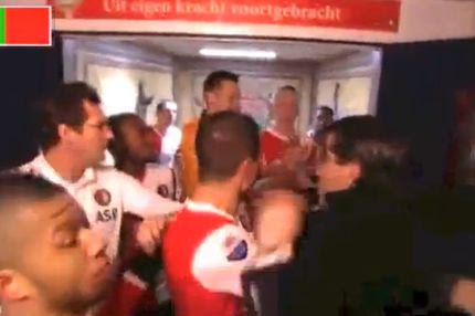 Ξύλο στα αποδυτήρια