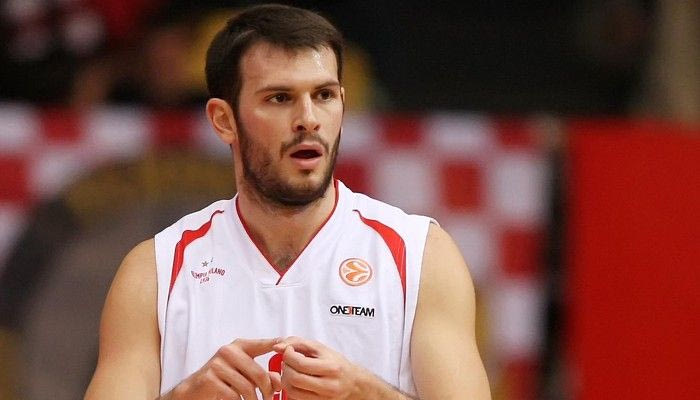 Φώτσης: “Επιστρέφω στην οικογένειά μου”