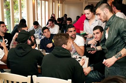 Την Πέμπτη το γούρικο γεύμα