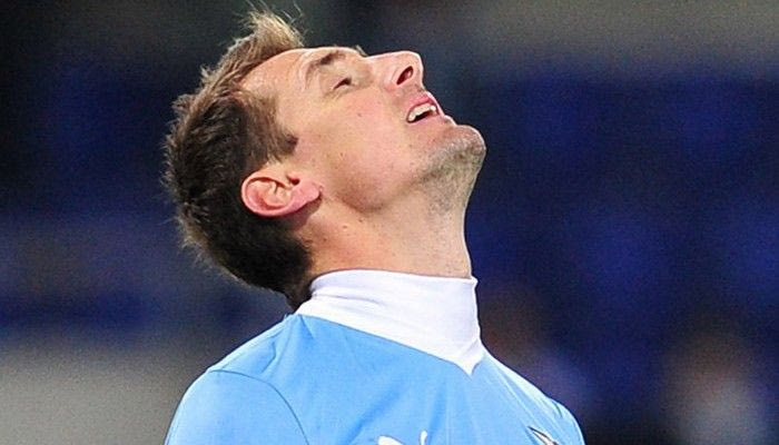 Ανανέωσε ο Κλόζε