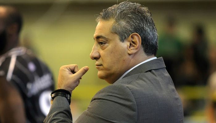 Προς ναυάγιο με Κουφό