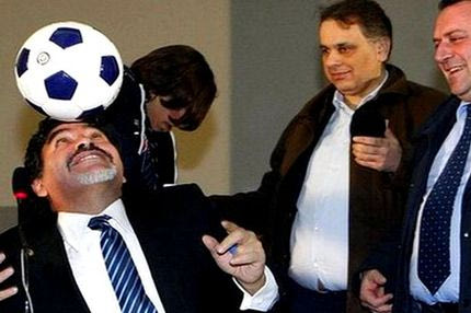 Μαραντόνα: “O Πελέ λέει ασυναρτησίες όταν μπερδεύει τα χάπια του!”