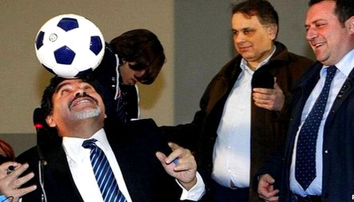 Μαραντόνα: “O Πελέ λέει ασυναρτησίες όταν μπερδεύει τα χάπια του!”