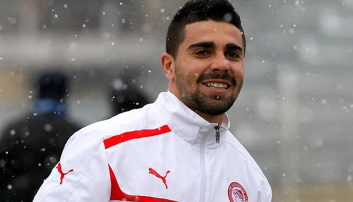 “Ασπίδα” σε Μασάντο ο Θεοδωρίδης