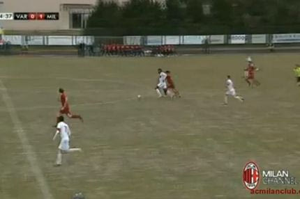 Απίστευτο γκολ από πιτσιρικά της Μίλαν