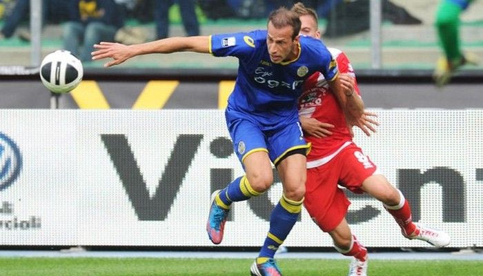 Παπούτσι από τον τόπο του για την άμυνα