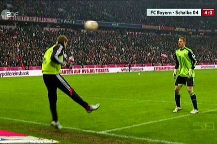 Ο Νόιερ έκανε ζέσταμα με αναπληρωματικό εν ώρα αγώνα