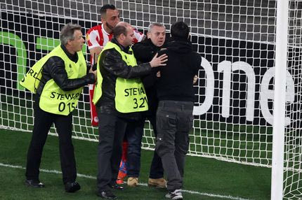 Κίνδυνος τιμωρίας από την εισβολή οπαδού