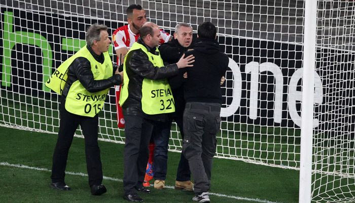 Κίνδυνος τιμωρίας από την εισβολή οπαδού