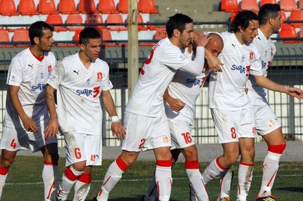 “Τρένο” ο Πανσερραϊκός