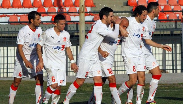 “Τρένο” ο Πανσερραϊκός