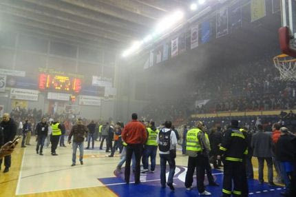Διεκόπη ο τελικός Παρτιζάν-Ερυθρός Αστέρας
