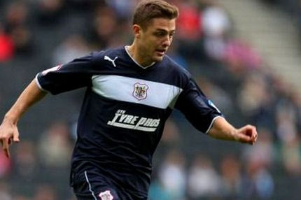 Aποσύρθηκε στα 26 του παραδεχόμενος την ομοφυλοφιλία του