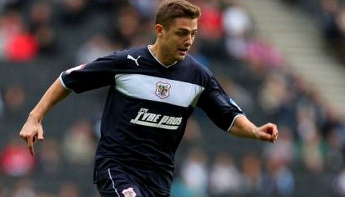 Aποσύρθηκε στα 26 του παραδεχόμενος την ομοφυλοφιλία του