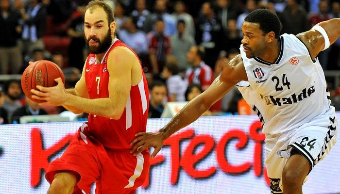 Διαψεύδει για Σπανούλη ο Ραζνάτοβιτς