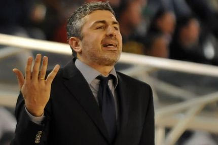 Ανανέωσε ο Βετούλας