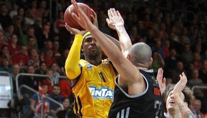 Μπάμπεργκ – Άλμπα 72-75