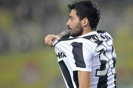 Γι’ αυτό φορά το “33”…