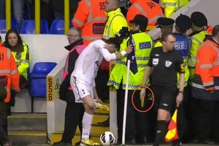 Οπαδοί της Άρσεναλ πέταξαν μπανάνα στον Μπέιλ