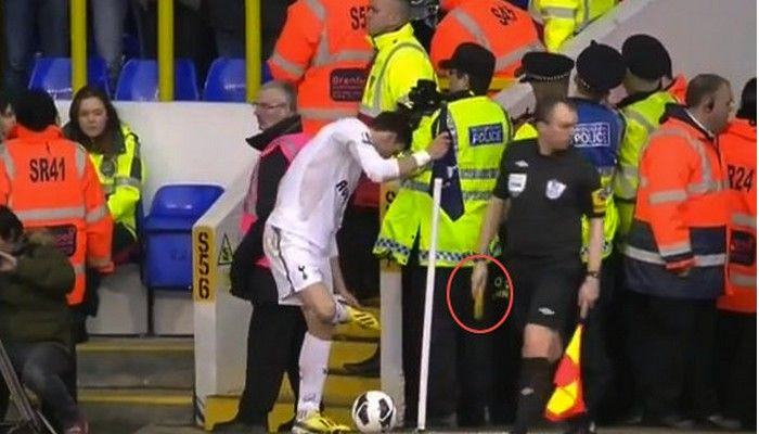 Οπαδοί της Άρσεναλ πέταξαν μπανάνα στον Μπέιλ