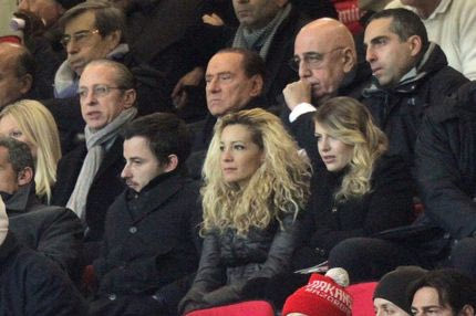 Μπερλουσκόνι: “Δεν πουλάω τη Μίλαν”