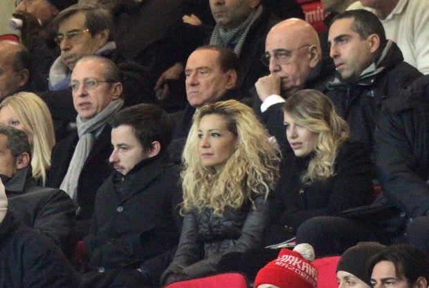 Μπερλουσκόνι: “Δεν πουλάω τη Μίλαν”