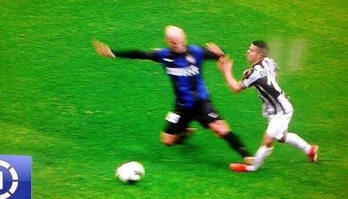 Το βάναυσο χτύπημα του Καμπιάσο στον Τζιοβίνκο