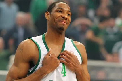 Μέχρι το καλοκαίρι του 2014 υπέγραψε ο Ντάρντεν