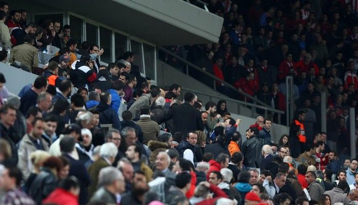 Επίθεση σε δημοσιογράφο του Contra.gr στο “Γ. Καραϊσκάκης”