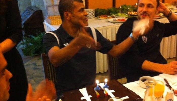 Μία τούρτα για τον Έτο