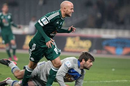 Θέλει να τους κρατήσει στην Παιανία