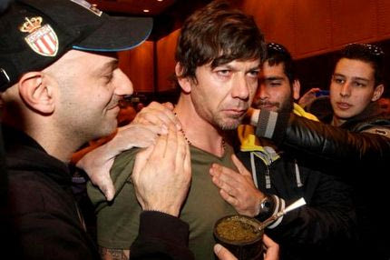 Έφυγε κυριλέ