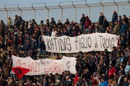 Πανό κατά του Κατίδη στην Ιταλία