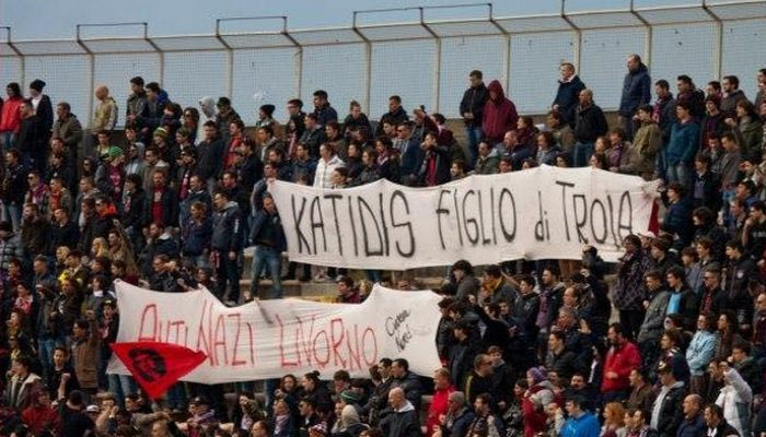 Πανό κατά του Κατίδη στην Ιταλία