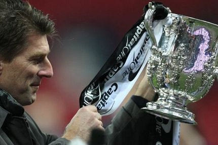 Η Σουόνσι απέλυσε τον Λάουντρουπ