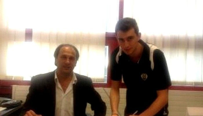 Επαγγελματικό συμβόλαιο ο Λιάπης