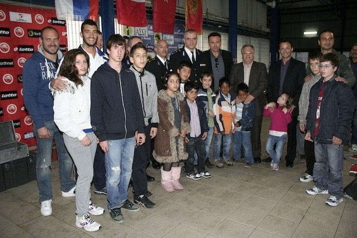 “Το Χαμόγελο του παιδιού” παίζει πόλο