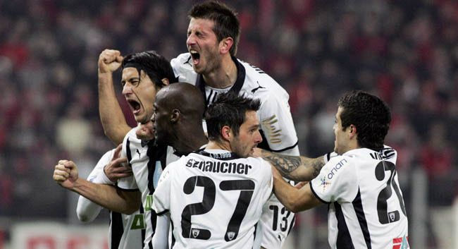 “Ασπρόμαυροι” θρίαμβοι