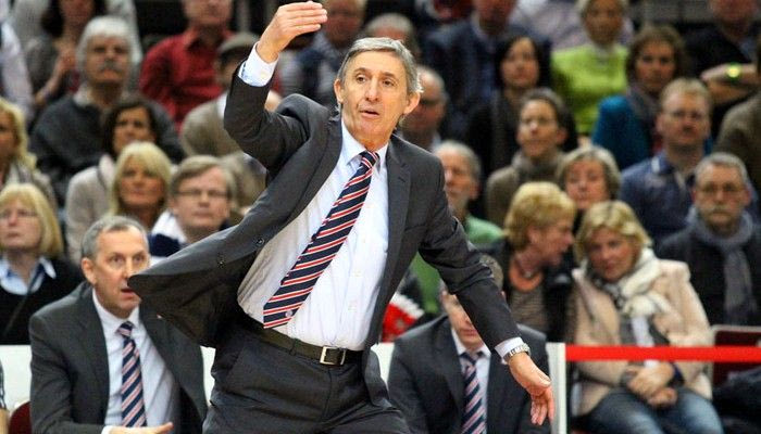 Ανανέωσε ο Πέσιτς