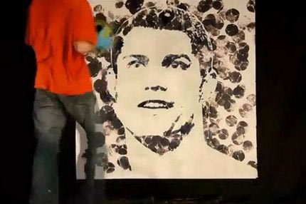 Το πορτραίτο του Μέσι και του Ρονάλντο με μία… μπάλα!