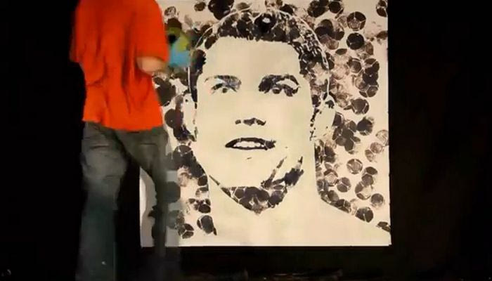 Το πορτραίτο του Μέσι και του Ρονάλντο με μία… μπάλα!