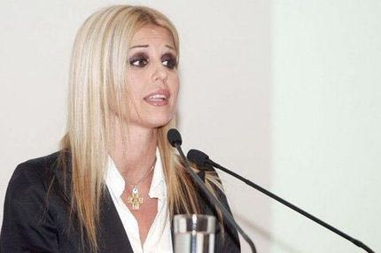 Η… απρόσμενη Έλενα Ράπτη