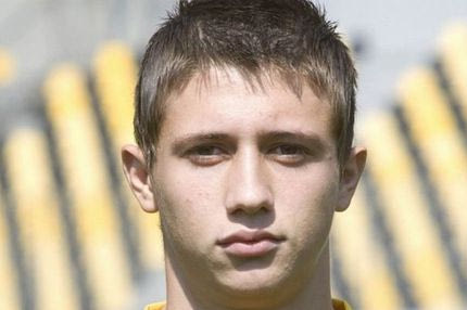 Εξάρθρωση ώμου ο Ρένια