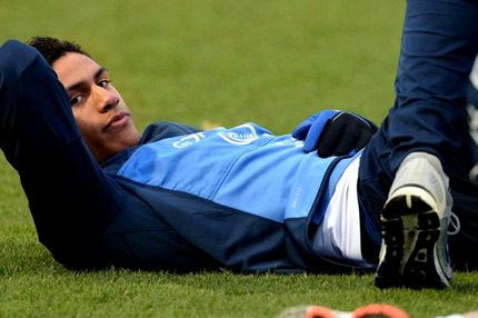 Η Μπαρτσελόνα φλερτάρει με τον Βαράν